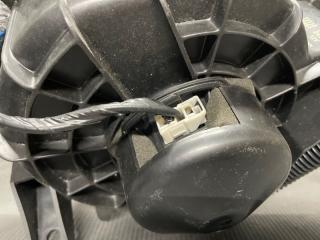 Мотор печки Subaru IMPREZA GG2 EJ15 72210FE000 5 ракурс Мотор печки Subaru IMPREZA GG2 EJ15 72210FE000 5 ракурс