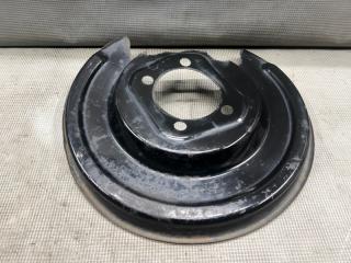 Кожух ступицы левый задний Toyota PRIUS ZVW30 2ZR 47882-12071 5 ракурс Кожух ступицы левый задний Toyota PRIUS ZVW30 2ZR 47882-12071 5 ракурс