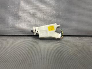 Замок лючка бензобака Nissan CEFIRO