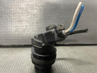 Мотор бачка омывателя Toyota ISIS ANM10, ANM15, ZNM10, ZNM15, ZGM10, ZGM11 1AZ, 1ZZ, 2ZR 85330-21010 5 ракурс