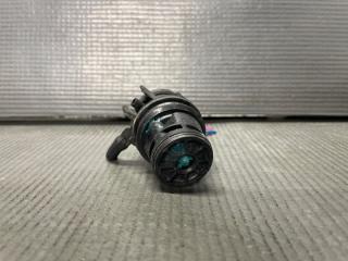 Мотор бачка омывателя Toyota NOAH AZR60, AZR65 1AZ 85330-60160 5 ракурс
