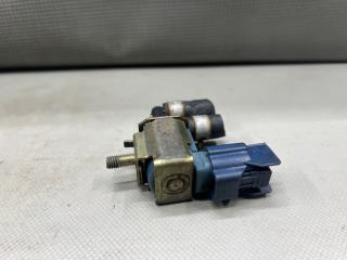 Вакуумный клапан Nissan TINO V10 QG18 14930AH100, FDBD100 5 ракурс Вакуумный клапан Nissan TINO V10 QG18 14930AH100, FDBD100 5 ракурс