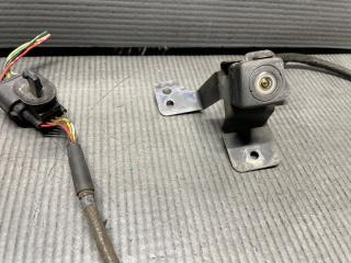 Камера переднего вида Nissan ELGRAND E52 QR25 284F1 1JB1A 2 ракурс