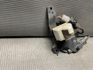 Камера переднего вида Toyota ALPHARD ANH10 2AZ 86790-58070 2 ракурс