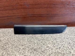 Заглушка полоза сдвижной двери левая задняя Toyota ALPHARD ANH10, ANH15, MNH10, MNH15 2AZ 68374-58010 1 ракурс