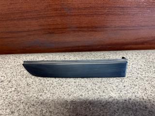 Заглушка полоза сдвижной двери правая задняя Toyota ALPHARD ANH10, ANH15, MNH10, MNH15 2AZ 68373-58010 4 ракурс