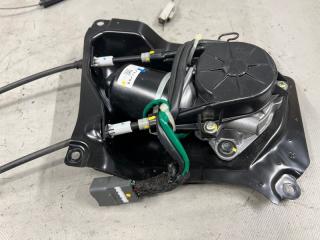 Доводчик двери правый задний Toyota VOXY AZR60, AZR65 1AZ 69631-28010 4 ракурс