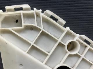 Крепление бампера левое переднее Toyota VOXY ZRR70 3ZR 52116-28160 2 ракурс