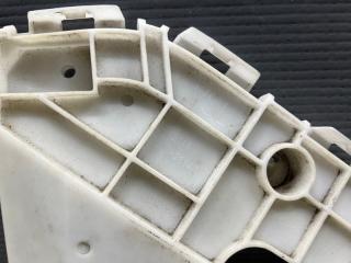 Крепление бампера левое переднее Toyota VOXY ZRR70 3ZR 52116-28140 2 ракурс