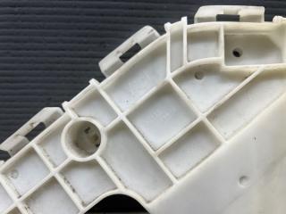 Крепление бампера правое переднее Toyota VOXY ZRR70 3ZR 52115-28140 2 ракурс