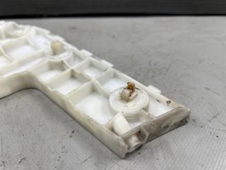 Крепление бампера правое переднее Toyota VOXY ZRR70 3ZR 52115-28140 5 ракурс