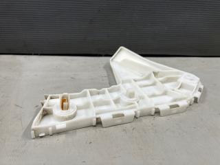 Крепление бампера правое переднее Toyota VOXY ZRR70 3ZR 52115-28140 5 ракурс