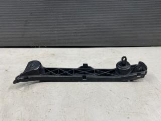 Крепление бампера левое переднее Toyota ISIS ZNM10 1ZZ 52116-44070 3 ракурс