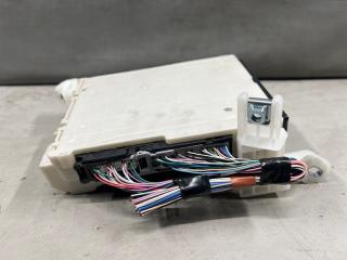 Блок предохранителей Toyota PRIUS ZVW50, ZVW51, ZVW55 2ZR 89221-47450 4 ракурс