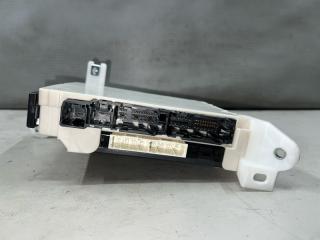 Блок предохранителей Toyota PRIUS ZVW50, ZVW51, ZVW55 2ZR 89221-47450 5 ракурс