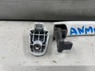 Ручка двери левая передняя Toyota ISIS ZNM10, ANM10, ANM15 1ZZ 5 ракурс Ручка двери левая передняя Toyota ISIS ZNM10, ANM10, ANM15 1ZZ 5 ракурс