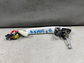 Ручка двери правая передняя Toyota ISIS ZNM10, ANM10, ANM15 1ZZ 4 ракурс Ручка двери правая передняя Toyota ISIS ZNM10, ANM10, ANM15 1ZZ 4 ракурс