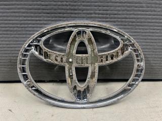 Эмблема задняя Toyota ALPHARD ANH20, ANH25, GGH20, GGH25 2AZ 90975-02066 4 ракурс Эмблема задняя Toyota ALPHARD ANH20, ANH25, GGH20, GGH25 2AZ 90975-02066 4 ракурс