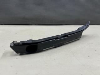 Крепление бампера правое переднее Toyota ISIS ZNM10 1ZZ 52115-44070 3 ракурс