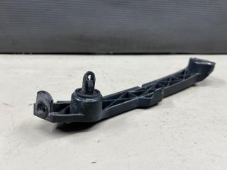 Крепление бампера левое переднее Toyota ISIS ZNM10 1ZZ 52116-44070 5 ракурс
