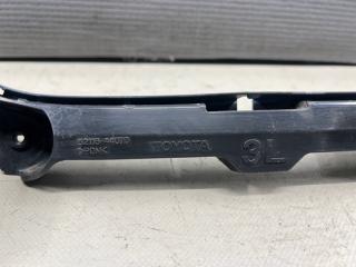 Крепление бампера левое переднее Toyota ISIS ZNM10 1ZZ 52116-44070 2 ракурс