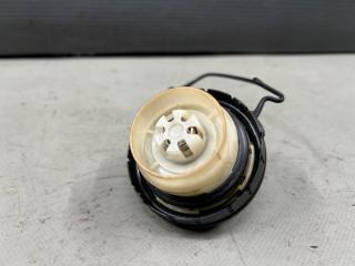 Крышка бензобака Toyota VOXY ZRR70, ZRR75 3ZR 77300-52030 4 ракурс