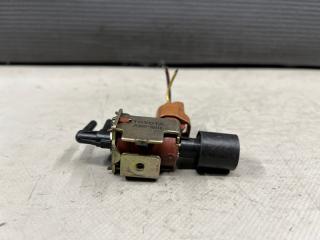 Вакуумный клапан Toyota PROGRES JCG10, JCG11, JCG15 1JZ 25860-46010 5 ракурс Вакуумный клапан Toyota PROGRES JCG10, JCG11, JCG15 1JZ 25860-46010 5 ракурс