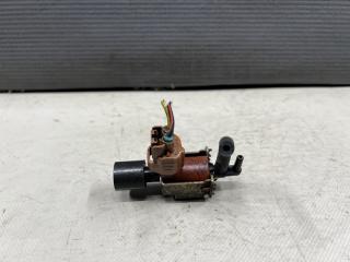 Вакуумный клапан Toyota PROGRES JCG10, JCG11, JCG15 1JZ 25860-46010 3 ракурс Вакуумный клапан Toyota PROGRES JCG10, JCG11, JCG15 1JZ 25860-46010 3 ракурс