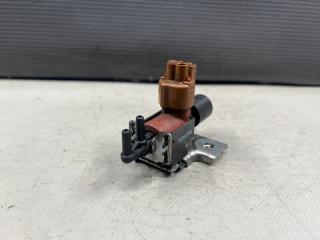 Вакуумный клапан Toyota CROWN JZS171 1JZ 90910-12124 4 ракурс Вакуумный клапан Toyota CROWN JZS171 1JZ 90910-12124 4 ракурс