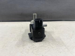 Вакуумный клапан Toyota OPA ZCT10, ZCT15 1ZZ 90910-12257 4 ракурс Вакуумный клапан Toyota OPA ZCT10, ZCT15 1ZZ 90910-12257 4 ракурс