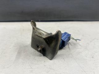 Вакуумный клапан Nissan BASSARA JTU30, JTNU30 QR25 14930AH100, FDBD100 5 ракурс