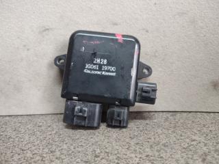 Блок управления вентилятором охлаждения Mazda MPV LW3W L3 L3361515Y, 1G061 19700 1 ракурс