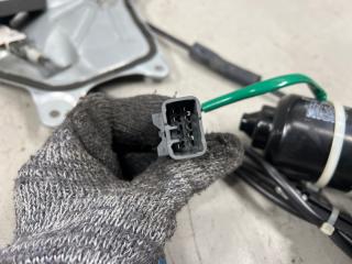 Доводчик двери правый задний Toyota ISIS ZNM10, ANM10, ANM15, ZGM10, ZGM11, ZGM15 1ZZ 85005-44010 3 ракурс