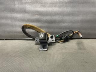 Камера переднего вида Nissan ELGRAND