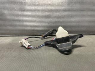 Камера переднего вида Toyota NOAH AZR60, AZR65 1AZ 86790-28100 2 ракурс