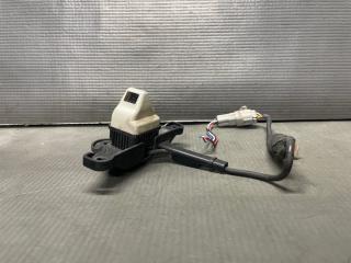 Камера переднего вида Toyota NOAH AZR60, AZR65 1AZ 86790-28100 3 ракурс