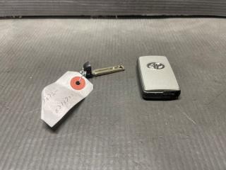 Ключ зажигания Toyota ISIS ZGM10G 271451-6230 4 ракурс