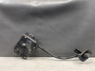 Крепление запасного колеса Toyota WISH