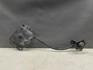 Крепление запасного колеса Toyota WISH