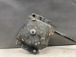 Крепление запасного колеса Toyota WISH ZGE20, ZGE21, ZGE25 2ZR 51900-68010 2 ракурс Крепление запасного колеса Toyota WISH ZGE20, ZGE21, ZGE25 2ZR 51900-68010 2 ракурс