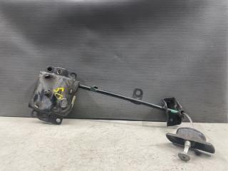 Крепление запасного колеса Toyota ESTIMA