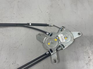 Доводчик двери правый задний Toyota NOAH AZR60, AZR65 1AZ 69631-28010 3 ракурс
