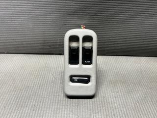 Пульт стеклоподъемника правый передний Mazda BONGO FRIENDEE SGLR, SG5W, SGEW, SGL5 WL-T S54N6635052 1 ракурс