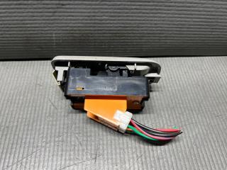 Пульт стеклоподъемника правый передний Mazda BONGO FRIENDEE SGLR, SG5W, SGEW, SGL5 WL-T S54N6635052 3 ракурс