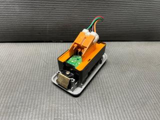 Пульт стеклоподъемника правый передний Mazda BONGO FRIENDEE SGLR, SG5W, SGEW, SGL5 WL-T S54N6635052 5 ракурс