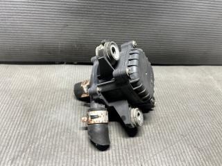 Помпа инвертора Toyota PRIUS ZVW30 2ZR G9040-48020 2 ракурс