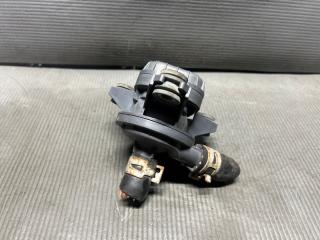Помпа инвертора Toyota PRIUS ZVW30 2ZR G9040-47090 3 ракурс