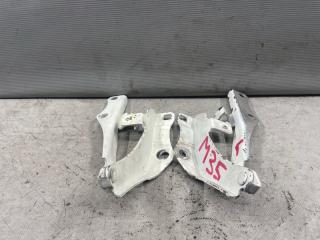 Петля капота Nissan STAGEA M35 VQ25 65400AL500 2 ракурс Петля капота Nissan STAGEA M35 VQ25 65400AL500 2 ракурс