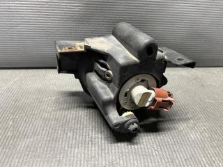 Туманка правая передняя Toyota VOXY AZR60 1AZ 81211-52050, 52-040 4 ракурс