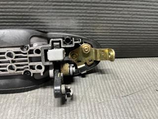 Ручка двери правая задняя Mazda MPV LW3W, LW5W, LWEW, LWFW FS 4 ракурс